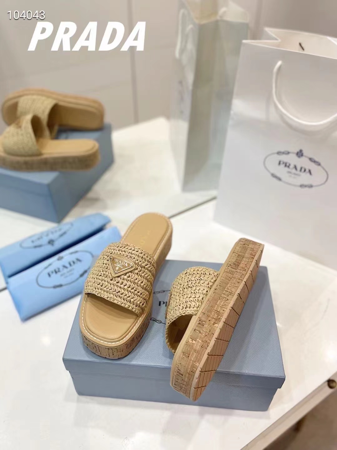 Pra*a slippers women(aaa)-002