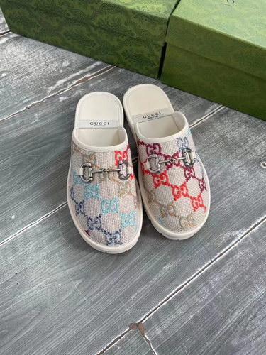 G*u*i slippers(aaa)-427