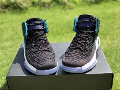 AJ 32 Bordroom CEO