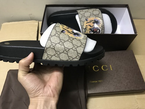 G*u*i slipper(aaa)-216