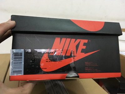 OFF-WHITE x Air Jordan 1 “White”