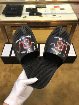 G*u*i slippers(aaa)-270