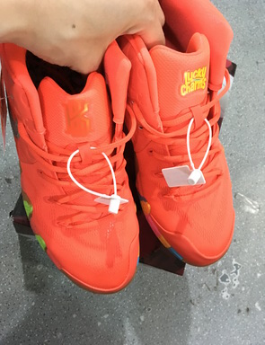 Kyrie 4 Lucky Charms-071