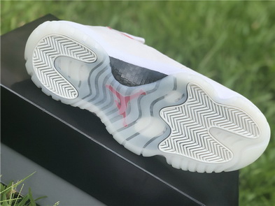 Air Jordan 11 “Platinum Tint”