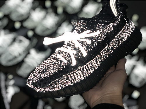ad*s Y**zy 350 v2 boost static reflevtive black