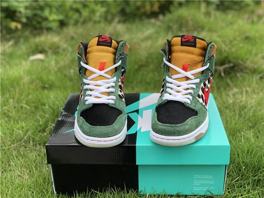 Nike Dunk High “Dog Walker”