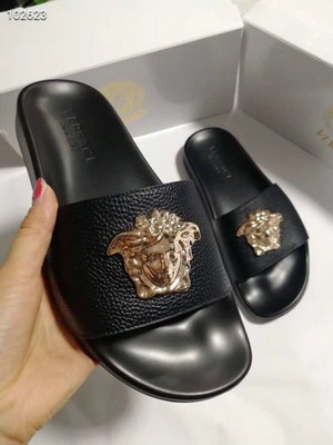 Versace Slippers Women(AAA)-029