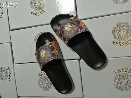 Versace Slippers Women(AAA)-025