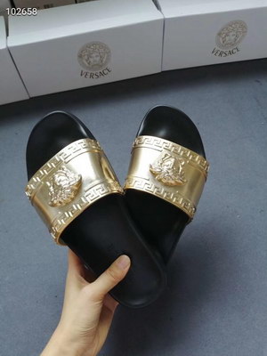 Versace Slippers Women(AAA)-016