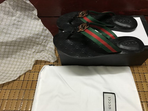 G*u*i slippers(aaa)-330