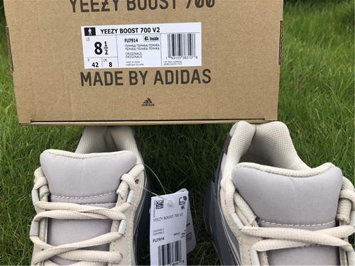 authentic ad*s Y**zy 700 tephra