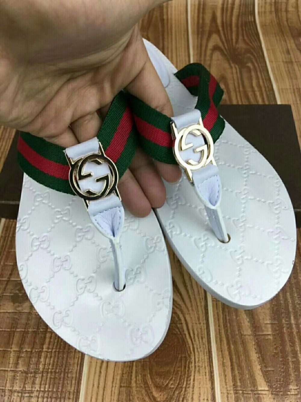 G*u*i slippers(aaa)-336