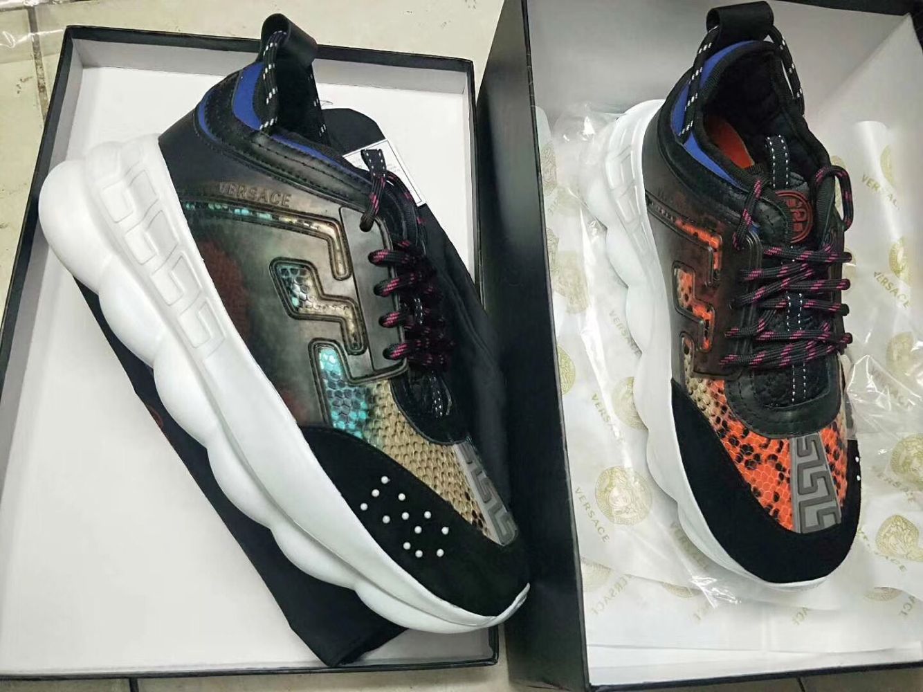 Versace Shoes AAA(Women)-026