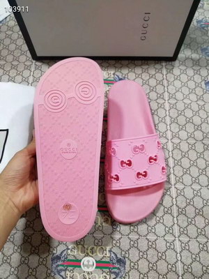 G*u*i slippers(aaa)-342