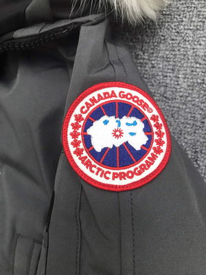 Can*a Go*e coat-01-125