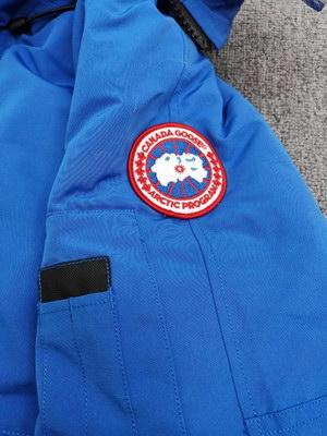 Can*a Go*e coat-01-122