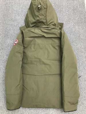 Can*a Go*e coat-37-140