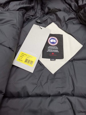 Can*a Go*e coat-01-127