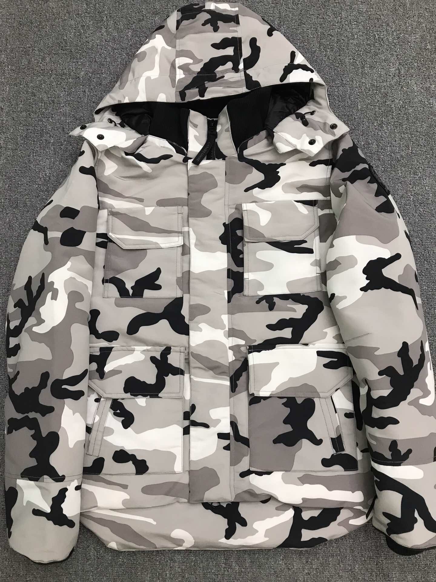 Can*a Go*e coat-37-141