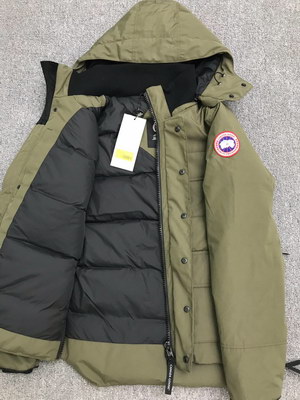 Can*a Go*e coat-37-140