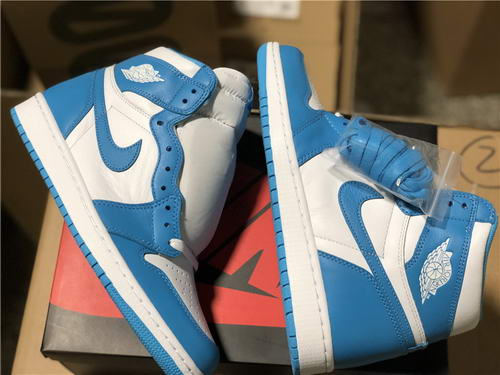 Air Jordan 1 UNC"