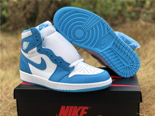 Air Jordan 1 UNC