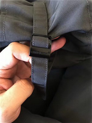 Can*a Go*e coat-13-162