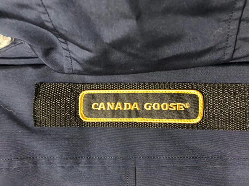 Can*a Go*e coat-13-163