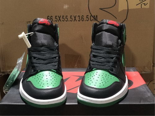 Air Jordan 1 Retro High OG Pine Green