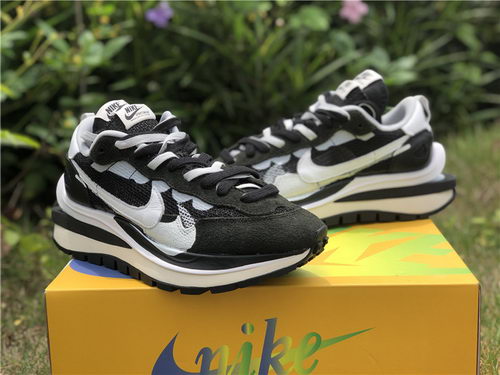 Sacai x Nike Pegasus Vaporfly-004