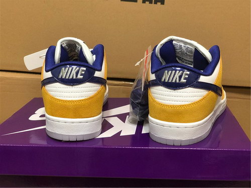 Nike SB Dunk Low “Laser Orange”