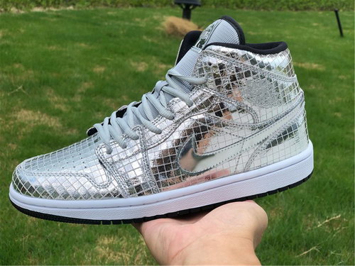 Air Jordan 1 Mid-047