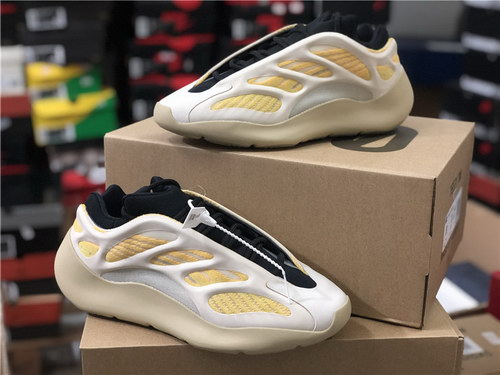 authentic Y**zy 700 boost v3 srphym