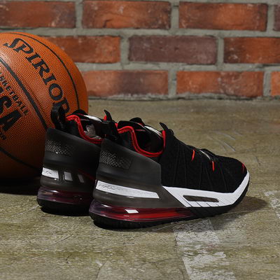 LeBron 18-004