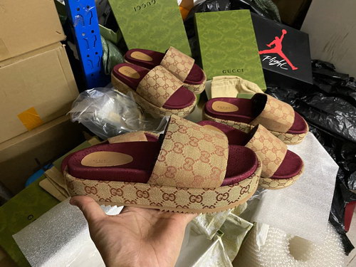 G*u*i slippers(aaa)-353