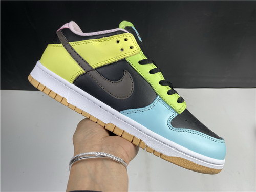 Nike Dunk Low SE “Free 99”