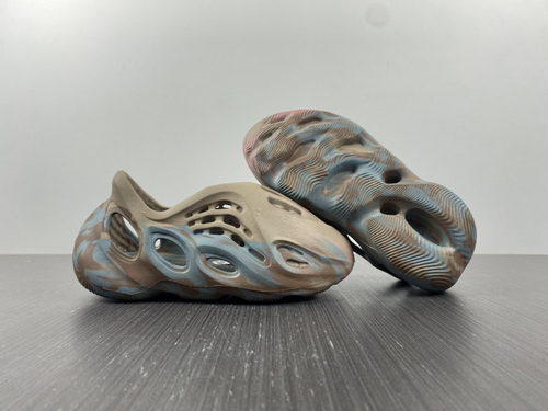 ad*s Y**zy foam runner(kids)-004