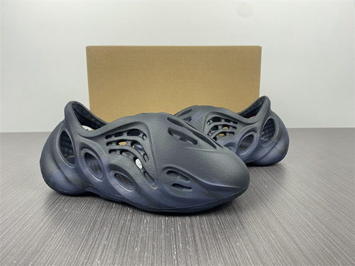 ad*s Y**zy foam runner(kids)-003