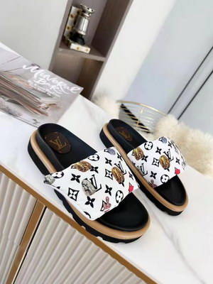 LV Slippers Women(AAA)-012