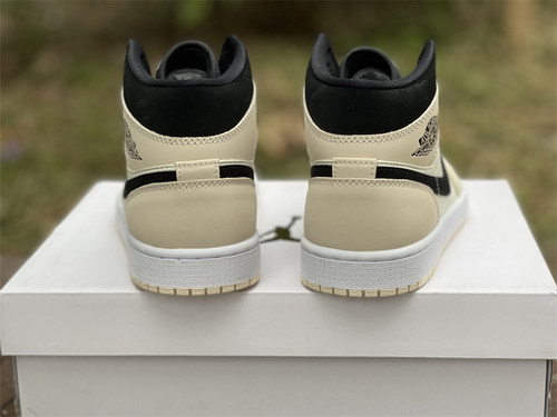 Air Jordan 1 Mid “Barely Orange”