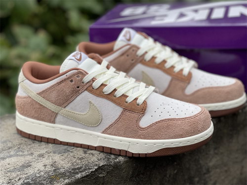 Nike Dunk Low PRM“Medium Curry”