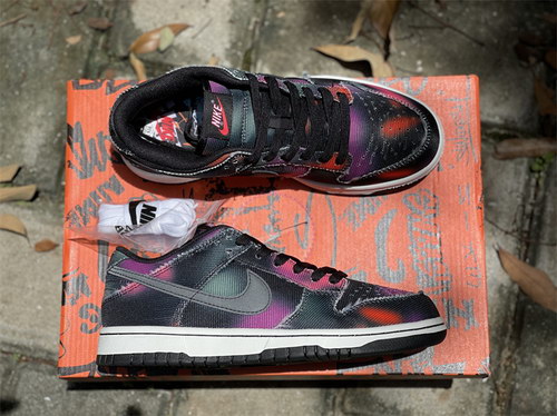 Nike Dunk Low “Graffiti”