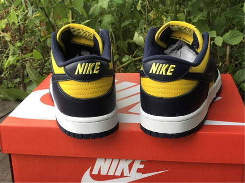 Dunk Low “Michigan”