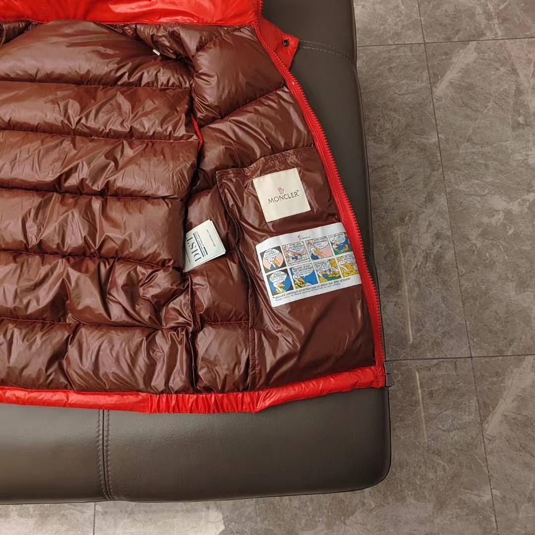 Moncler Vest Coat-015