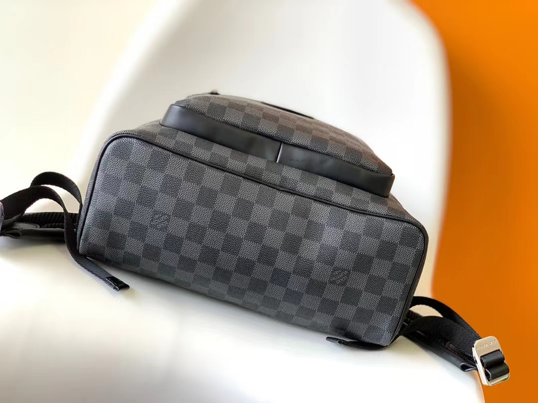 LV Backpack(AAAA)-040