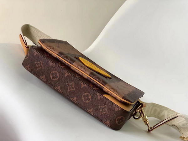 LV Handbags AAA(Men)-081