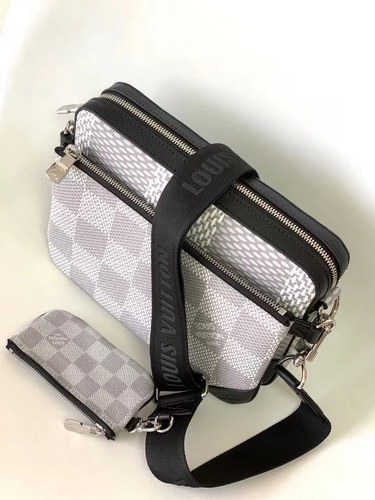 LV Handbags AAA(Men)-082