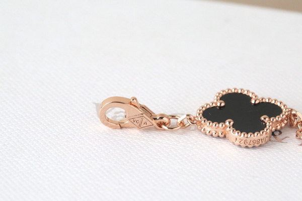 V*n Cl**f & Ar**ls bracelet(19cm)-003