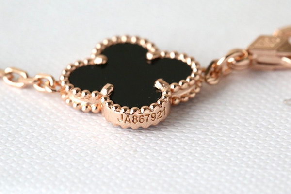 V*n Cl**f & Ar**ls bracelet(19cm)-003