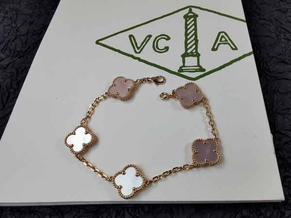 V*n Cl**f & Ar**ls bracelet(19cm)-005